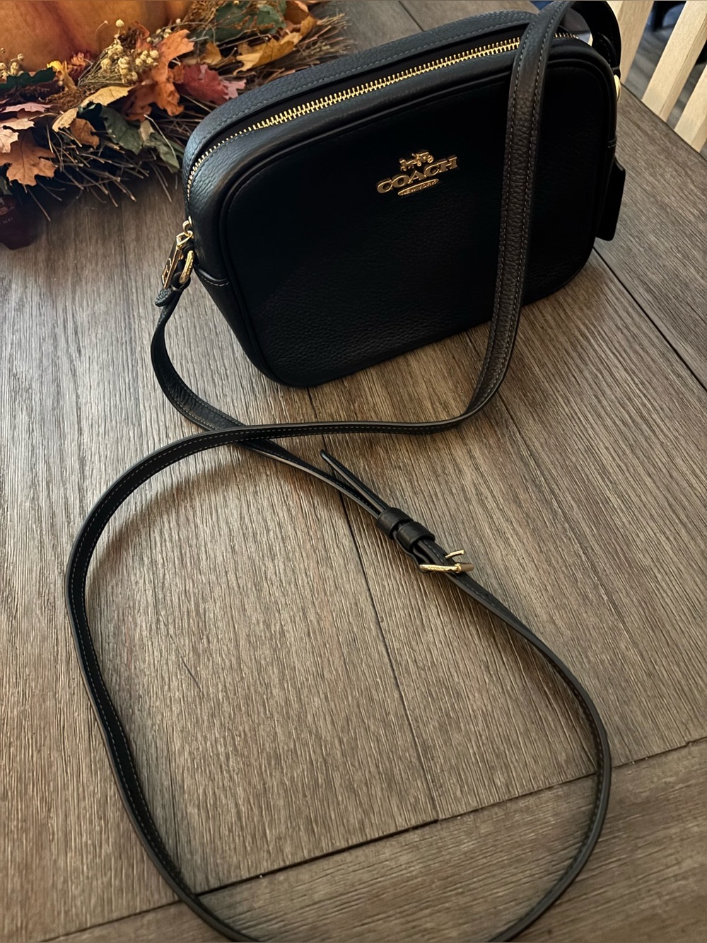 New without tags Coach crossbody purse 🖤 ✨